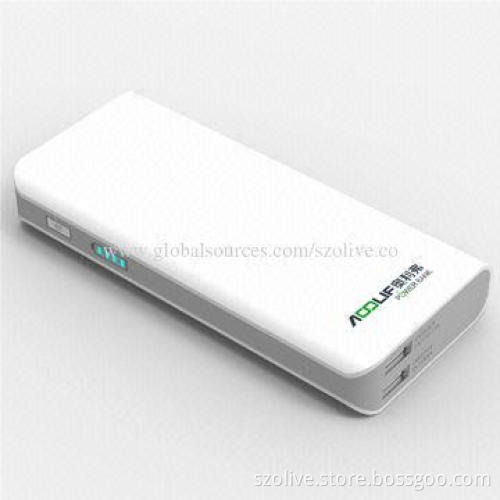 8,800mAh Battery Power Banks with 500 Cycles Battery Service Time